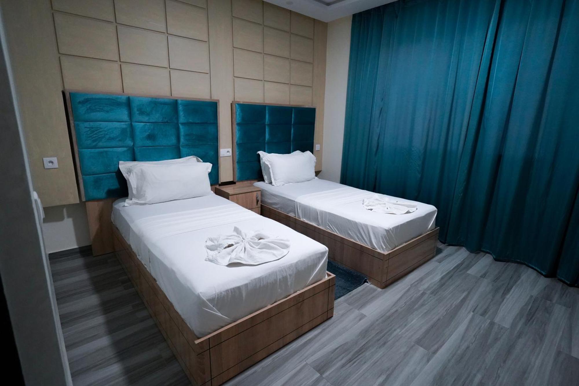 Fekri Hotel 梅克内斯 外观 照片