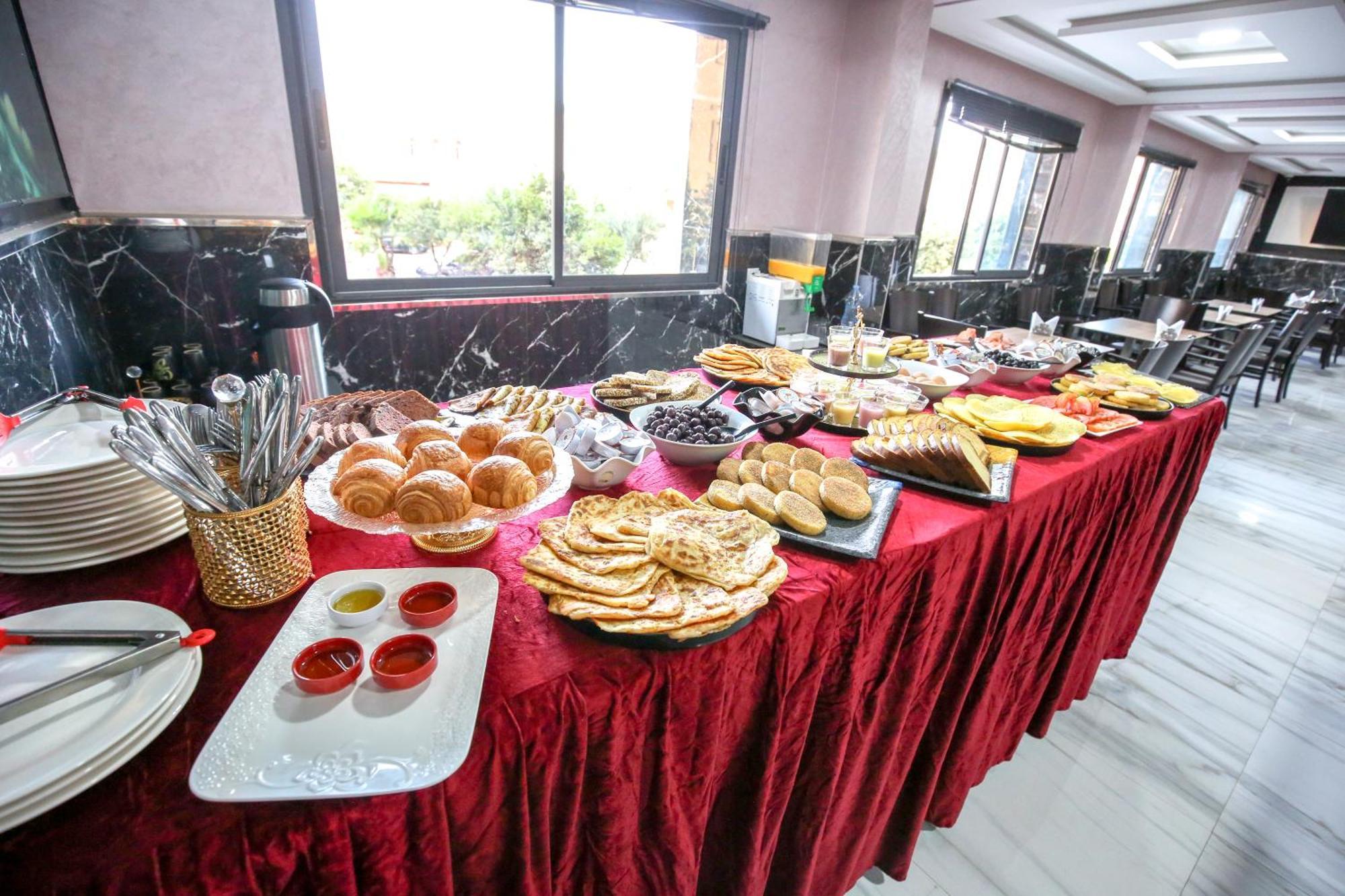 Fekri Hotel 梅克内斯 外观 照片