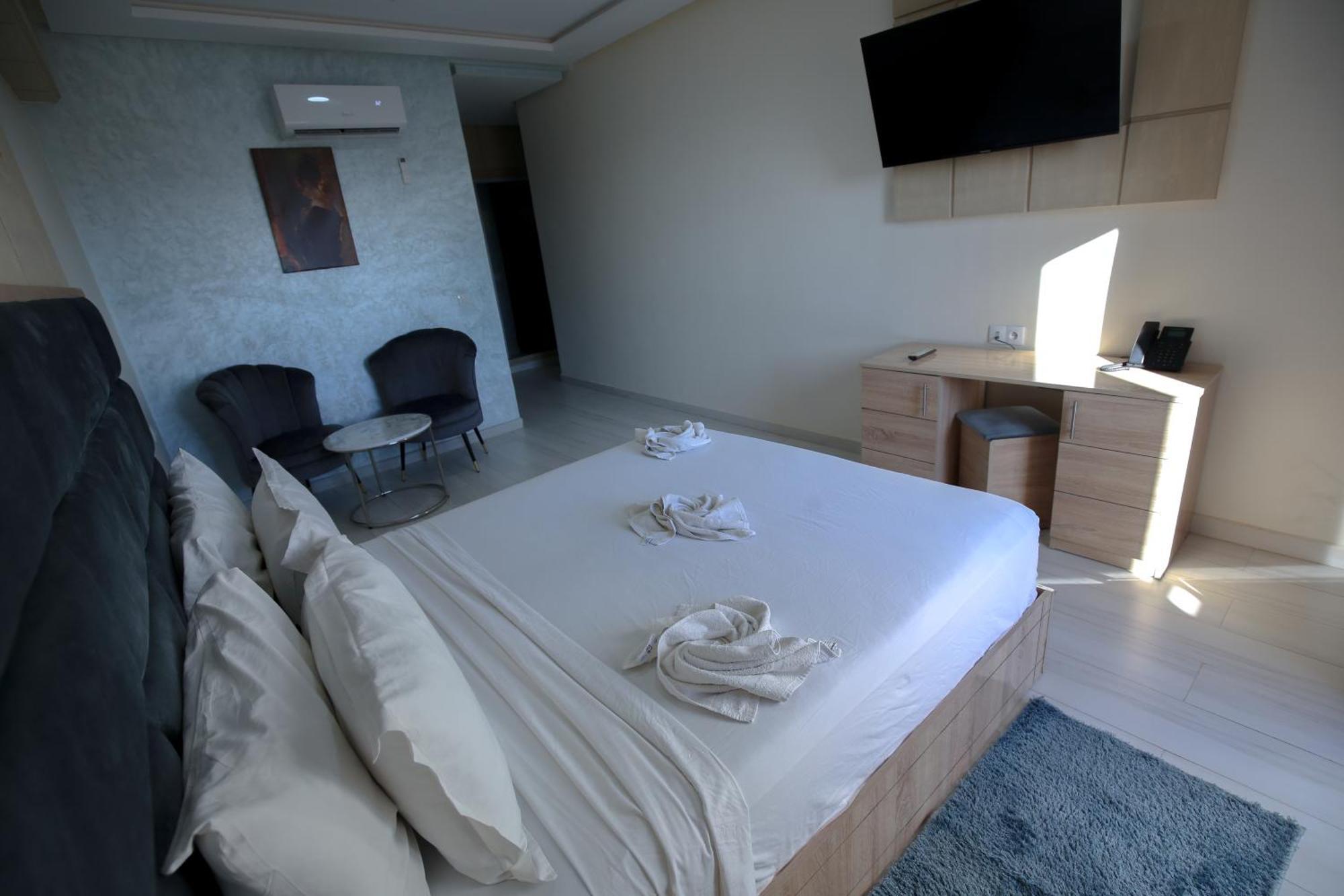 Fekri Hotel 梅克内斯 外观 照片