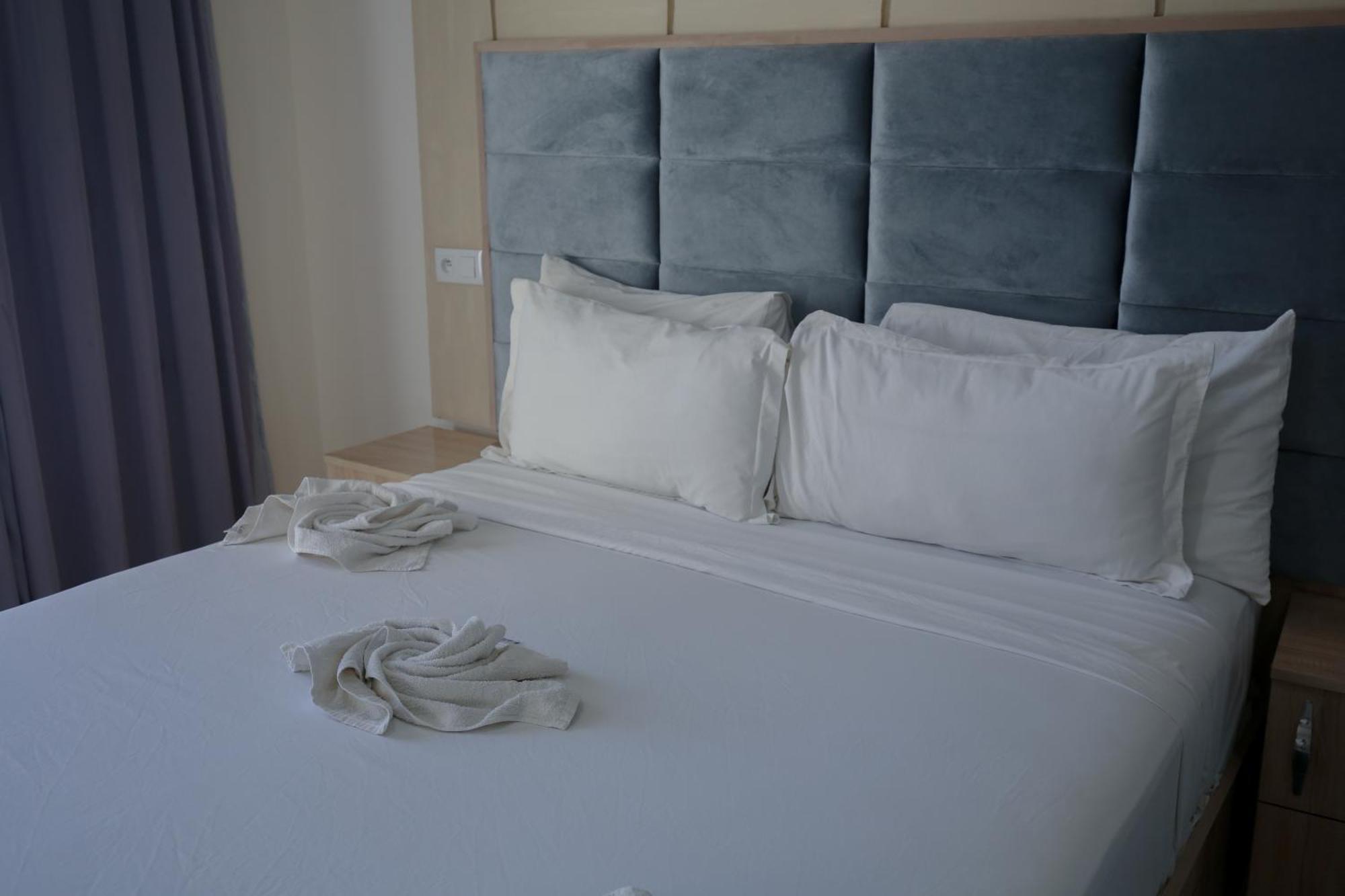 Fekri Hotel 梅克内斯 外观 照片